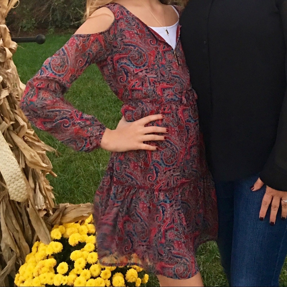 ✨Hollister cold-shoulder dress✨